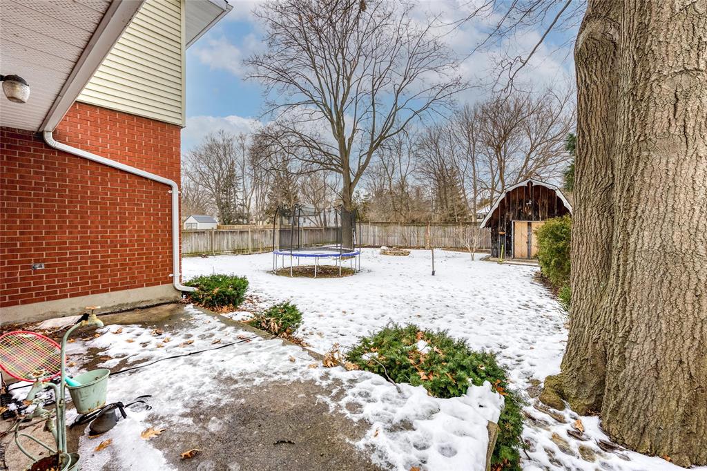 1032 LILAC Avenue, Sarnia, Ontario, Canada