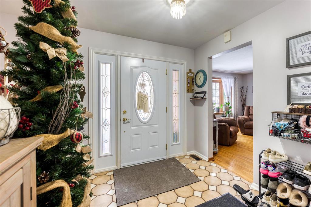 1032 LILAC Avenue, Sarnia, Ontario, Canada