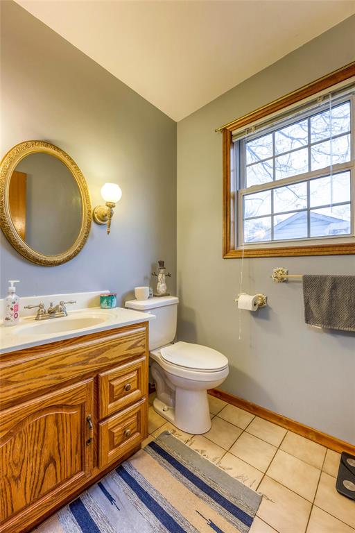 1032 LILAC Avenue, Sarnia, Ontario, Canada