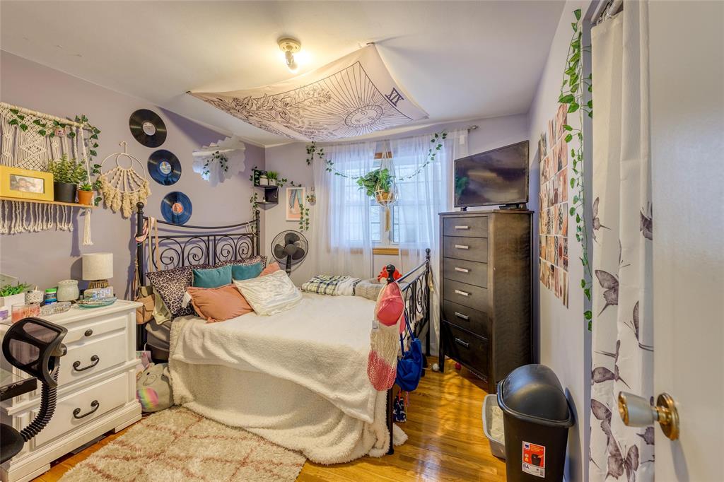 1032 LILAC Avenue, Sarnia, Ontario, Canada