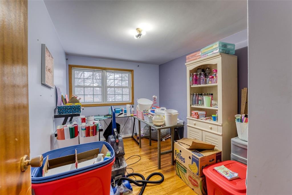 1032 LILAC Avenue, Sarnia, Ontario, Canada