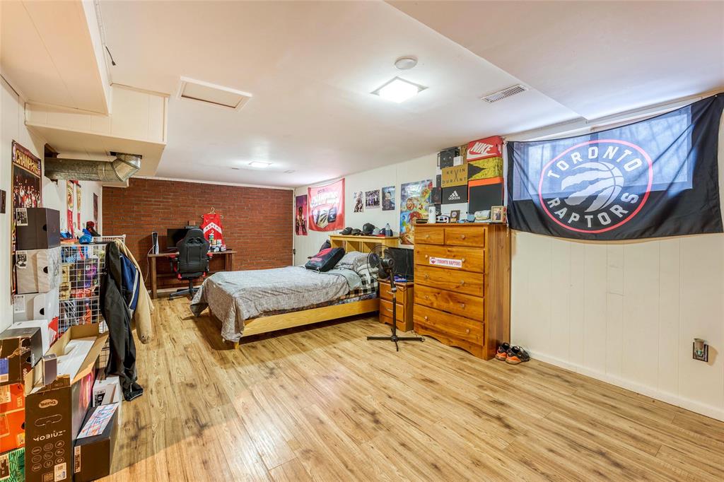 1032 LILAC Avenue, Sarnia, Ontario, Canada