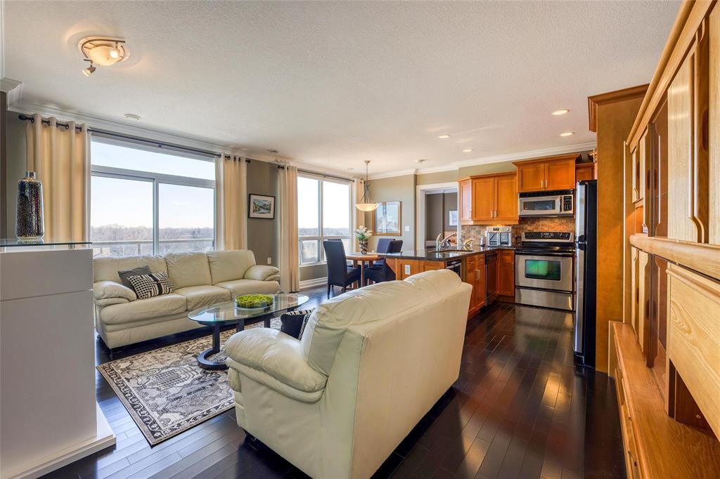 350 FRONT Street North Unit# 702, Sarnia, Ontario, Canada