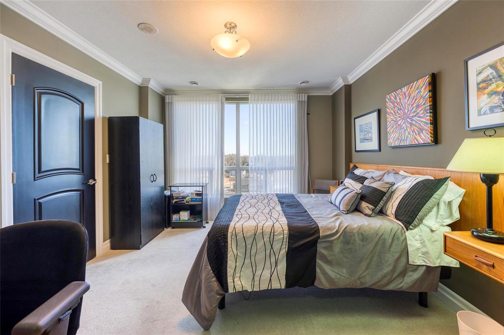 350 FRONT Street North Unit# 702, Sarnia, Ontario, Canada