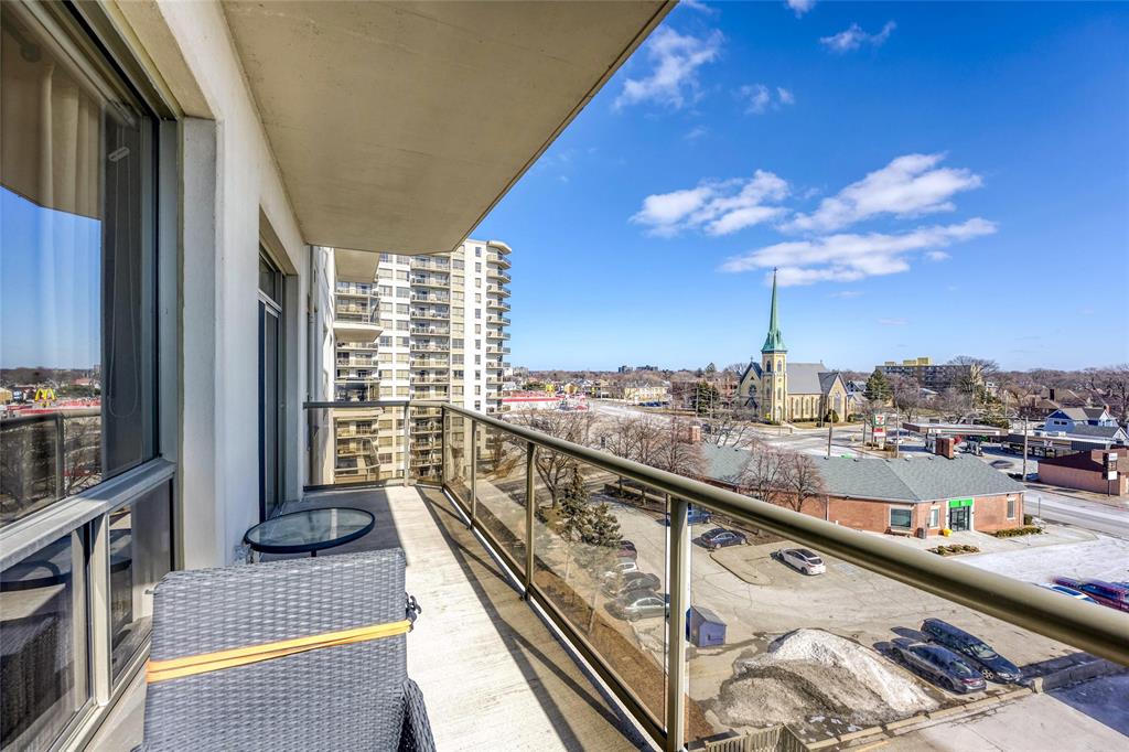 350 FRONT Street North Unit# 702, Sarnia, Ontario, Canada