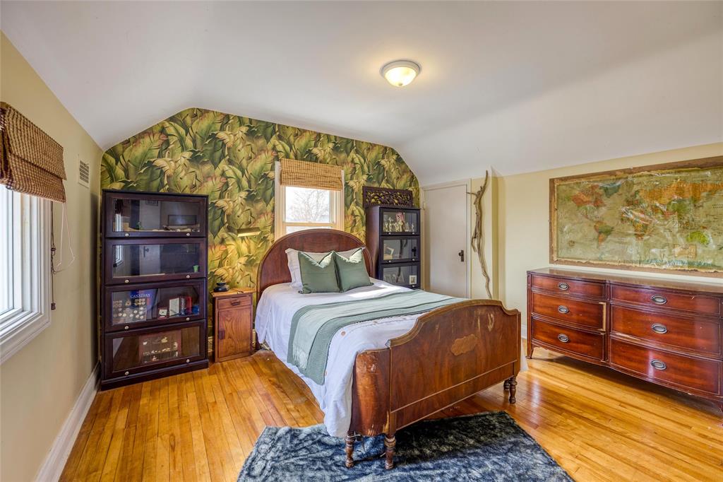 311 MICHIGAN Avenue, Point Edward, Ontario, Canada