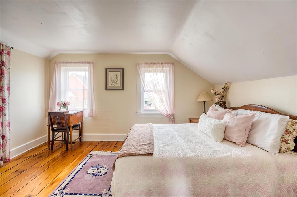 309 MICHIGAN Avenue, Point Edward, Ontario, Canada