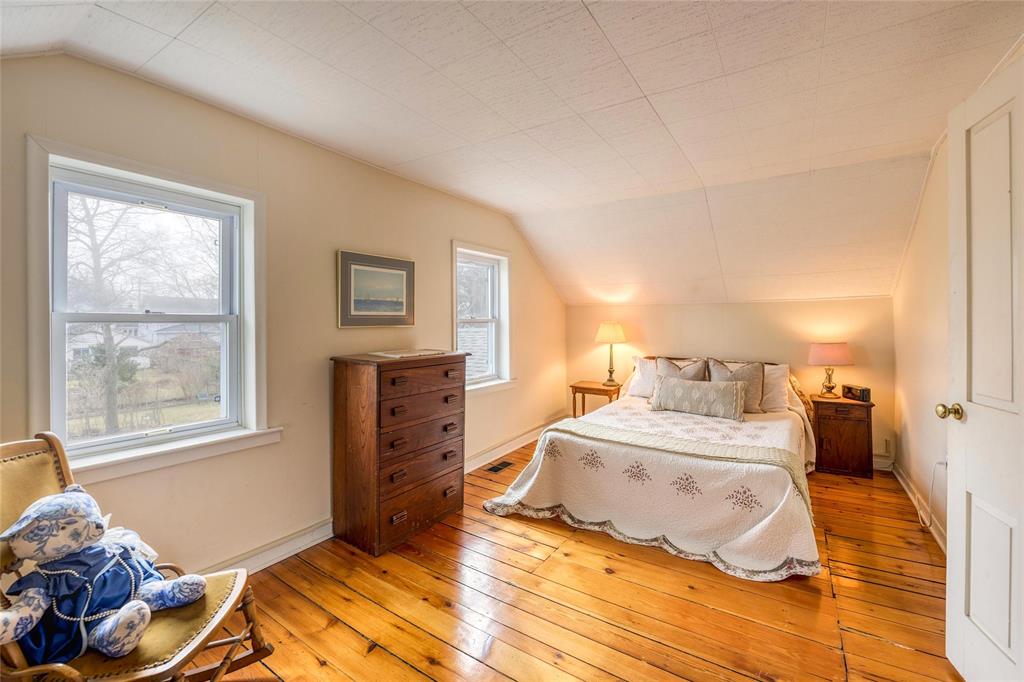 309 MICHIGAN Avenue, Point Edward, Ontario, Canada