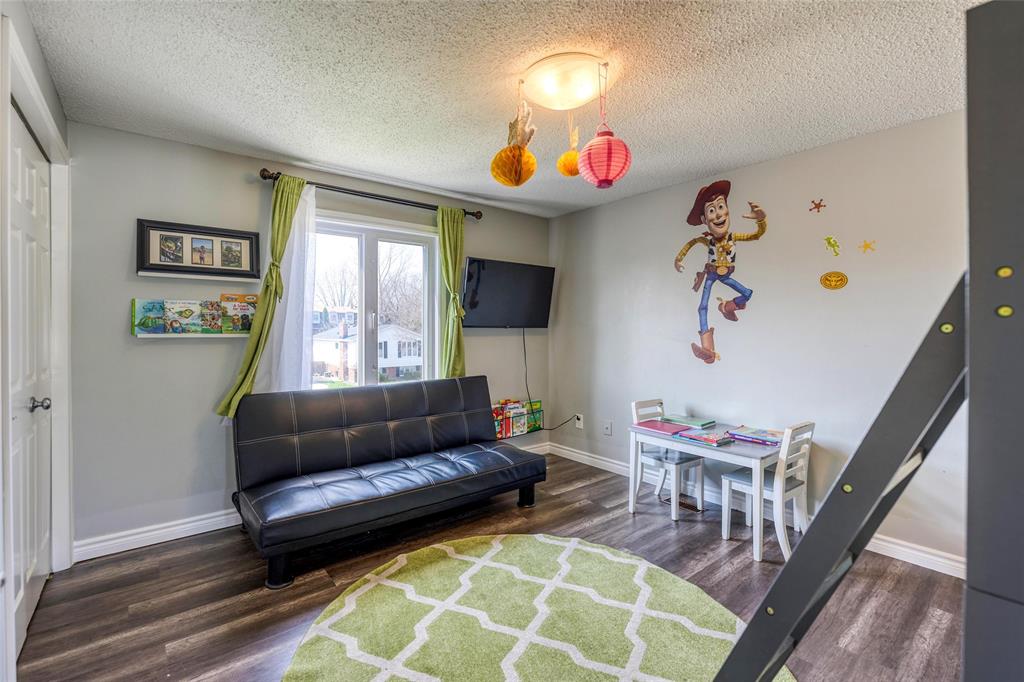 41 WILLOW GLEN Court, Sarnia, Ontario, Canada
