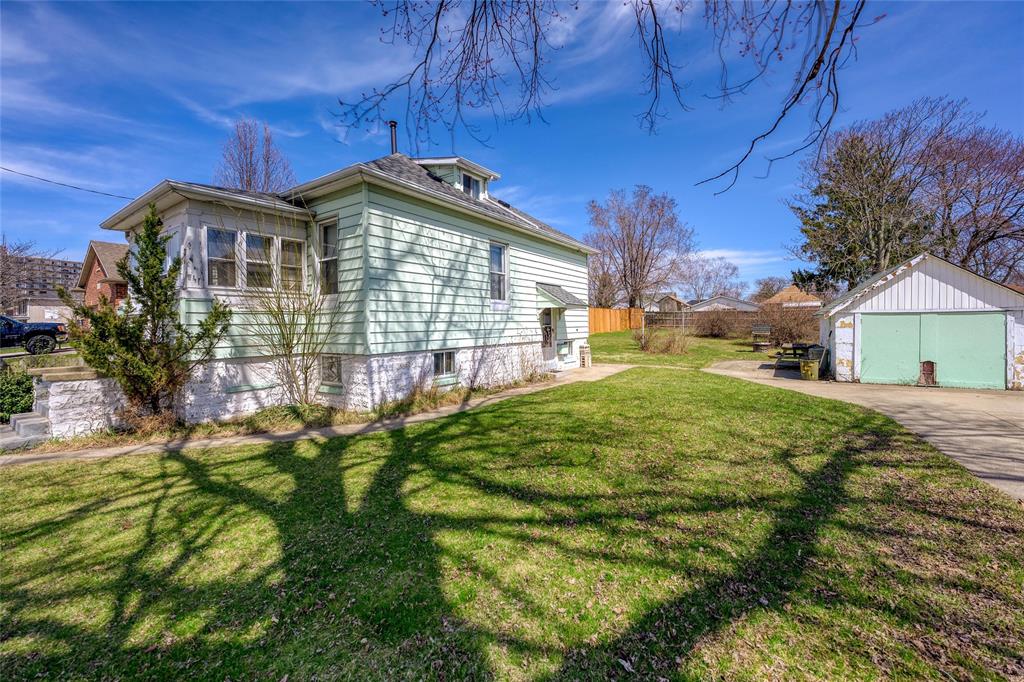 21 ALBERT Street, Point Edward, Ontario, Canada