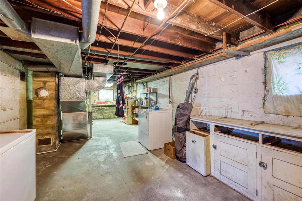21 ALBERT Street, Point Edward, Ontario, Canada