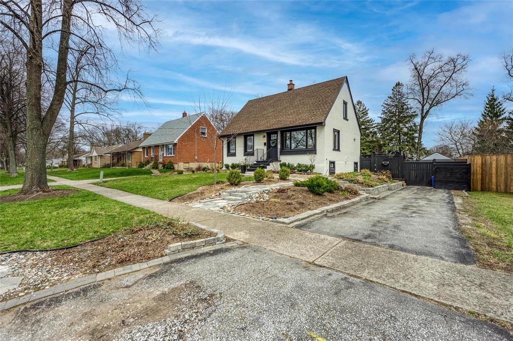 1258 KIM Street, Sarnia, Ontario, Canada