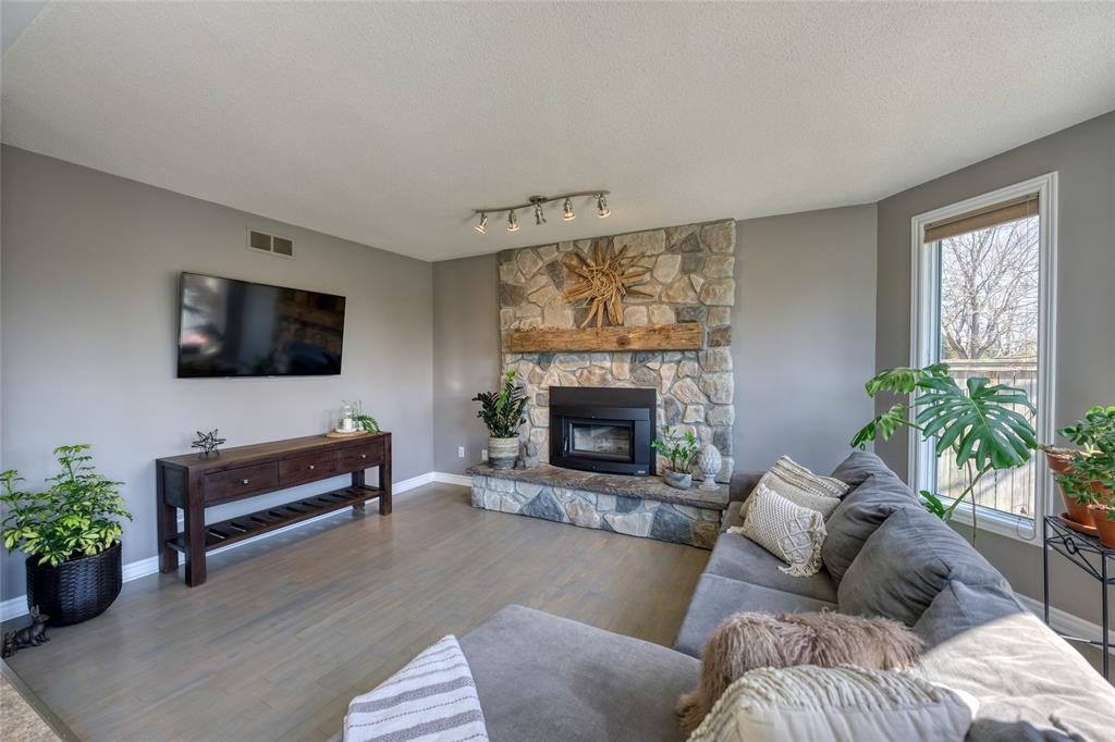 1867 WESTGROVE Drive, Sarnia, Ontario, Canada