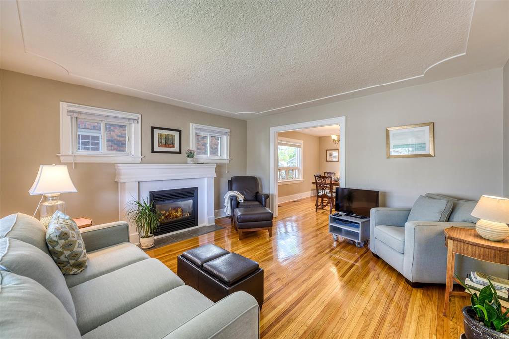 107 LINCOLN PARK, Sarnia, Ontario, Canada