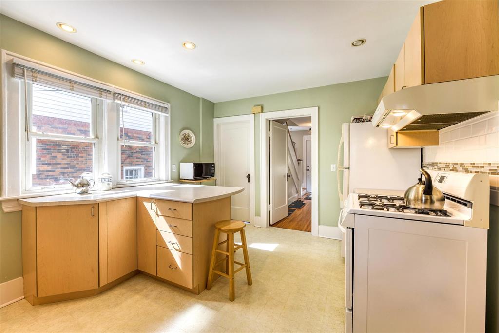 107 LINCOLN PARK, Sarnia, Ontario, Canada