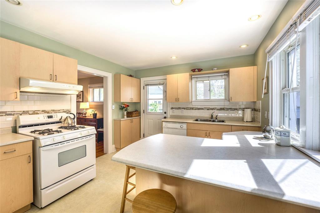 107 LINCOLN PARK, Sarnia, Ontario, Canada
