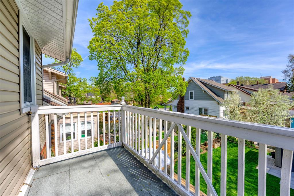 107 LINCOLN PARK, Sarnia, Ontario, Canada