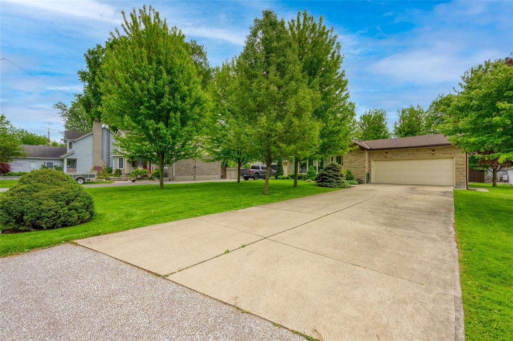 3245 DEVONSHIRE Road, Plympton-Wyoming, Ontario, Canada
