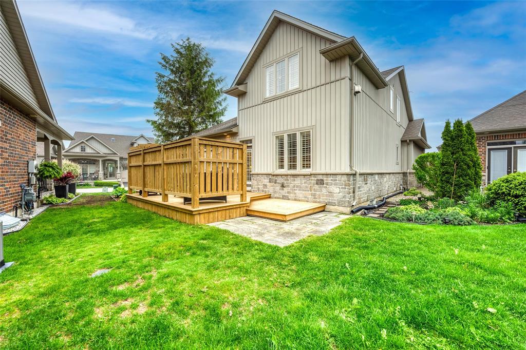 6754 ST ANDREW Circle Unit# 24, Plympton-Wyoming, Ontario, Canada