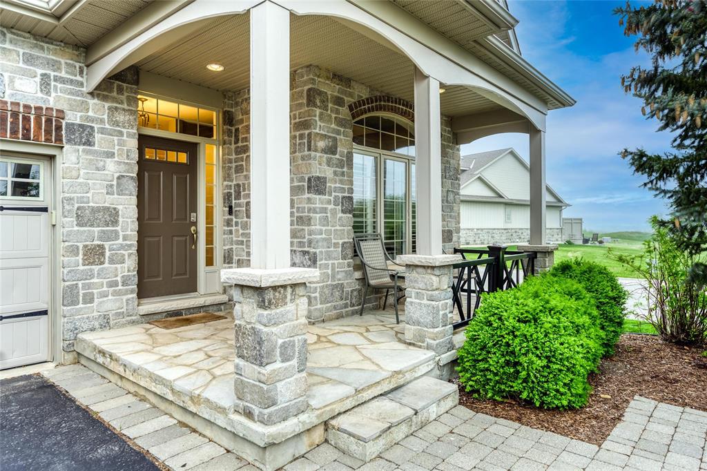 6754 ST ANDREW Circle Unit# 24, Plympton-Wyoming, Ontario, Canada