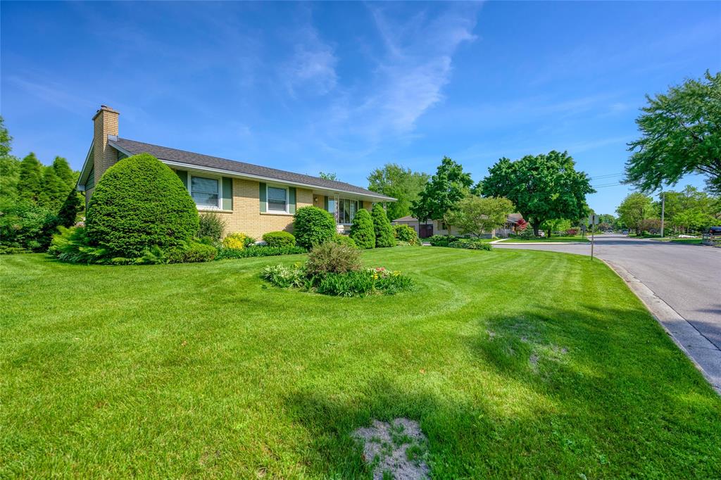 1334 ECHO Road, Sarnia, Ontario, Canada