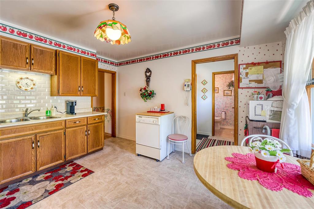 1334 ECHO Road, Sarnia, Ontario, Canada