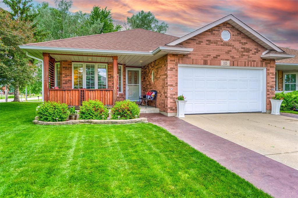 10 BROOK VIEW Court, Sarnia, Ontario, Canada