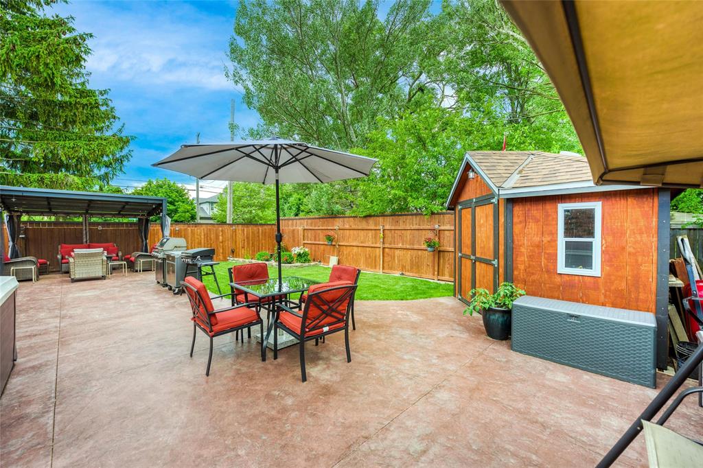 10 BROOK VIEW Court, Sarnia, Ontario, Canada