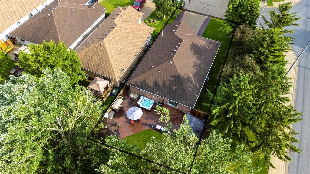10 BROOK VIEW Court, Sarnia, Ontario, Canada