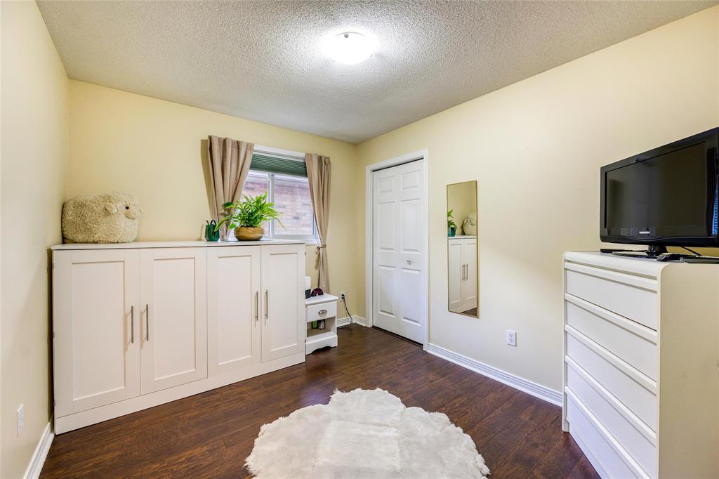 10 BROOK VIEW Court, Sarnia, Ontario, Canada