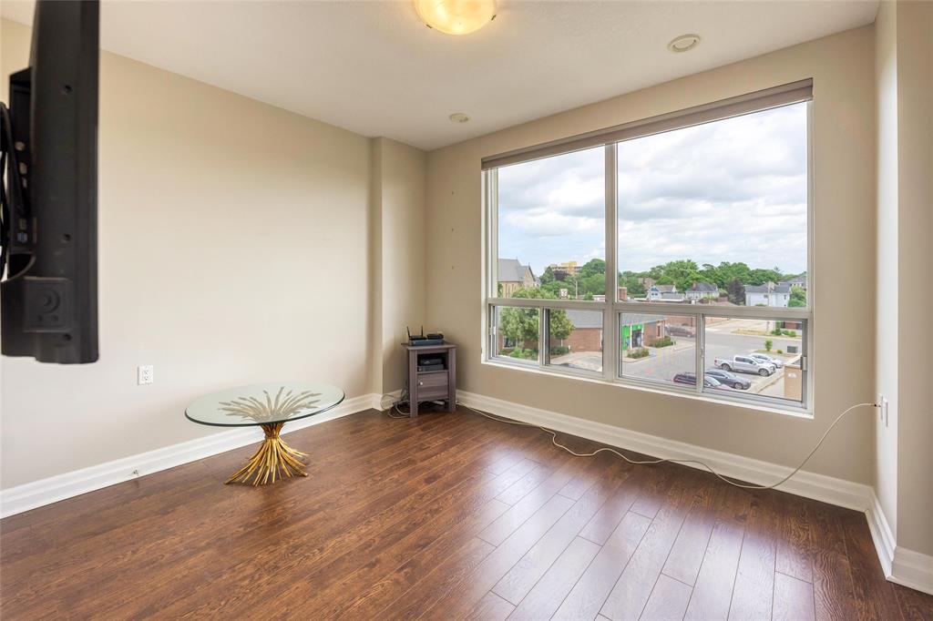 350 FRONT Street North Unit# 502, Sarnia, Ontario, Canada