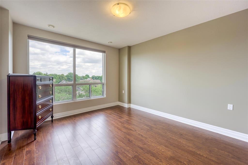 350 FRONT Street North Unit# 502, Sarnia, Ontario, Canada