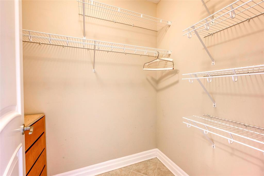 350 FRONT Street North Unit# 502, Sarnia, Ontario, Canada