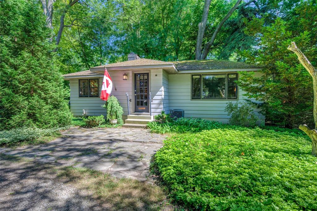 1390 ANDOVER Lane, Sarnia, Ontario, Canada
