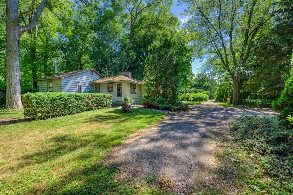 1390 ANDOVER Lane, Sarnia, Ontario, Canada