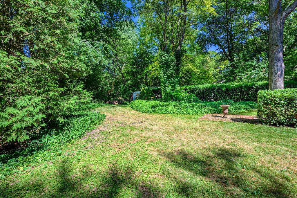 1390 ANDOVER Lane, Sarnia, Ontario, Canada