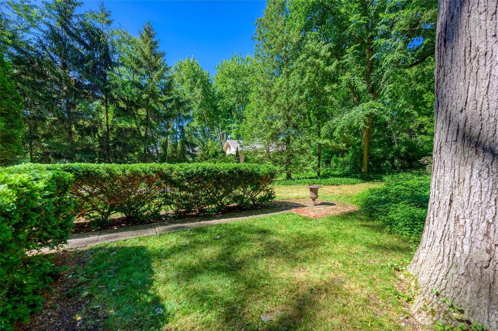 1390 ANDOVER Lane, Sarnia, Ontario, Canada