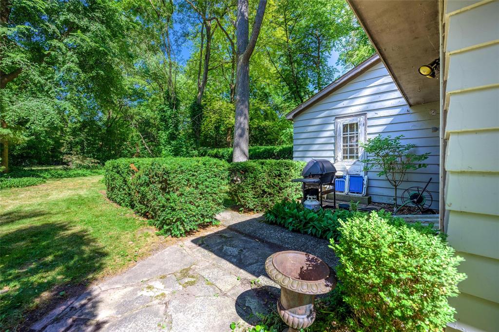 1390 ANDOVER Lane, Sarnia, Ontario, Canada