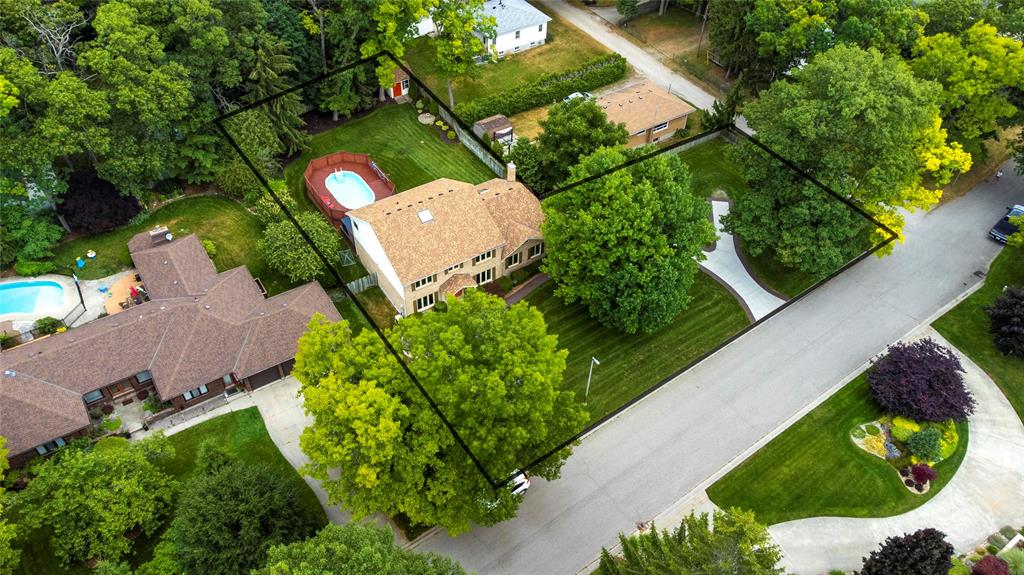 1910 CLARENCE Street, Sarnia, Ontario, Canada
