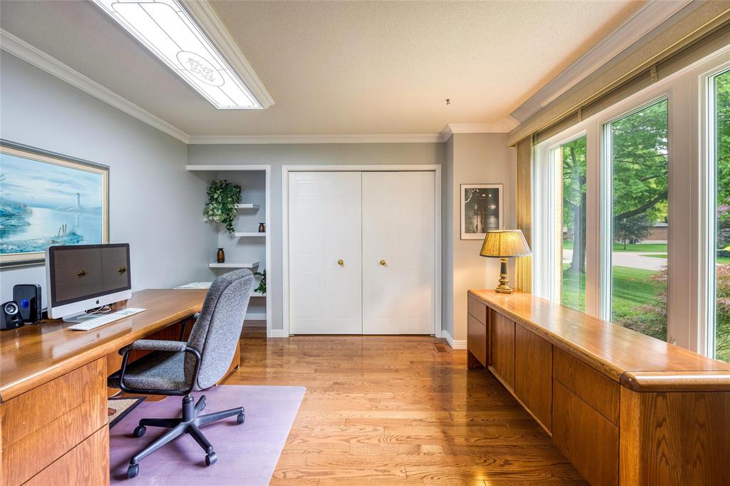 1910 CLARENCE Street, Sarnia, Ontario, Canada
