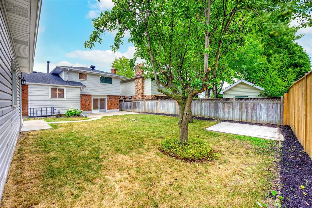 1324 WILTSHIRE Drive, Sarnia, Ontario, Canada