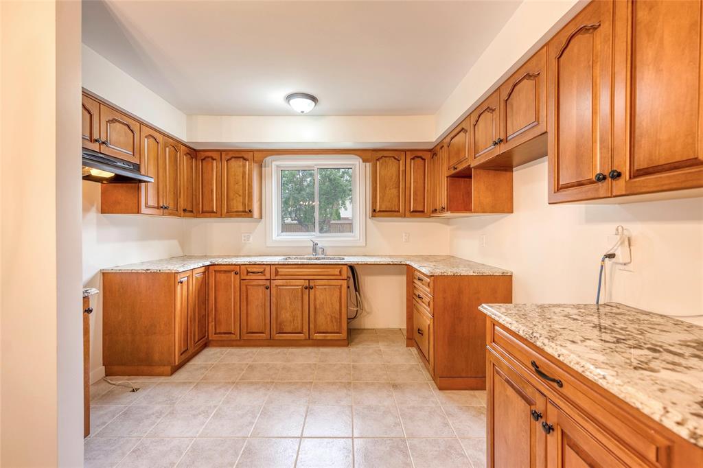 1324 WILTSHIRE Drive, Sarnia, Ontario, Canada