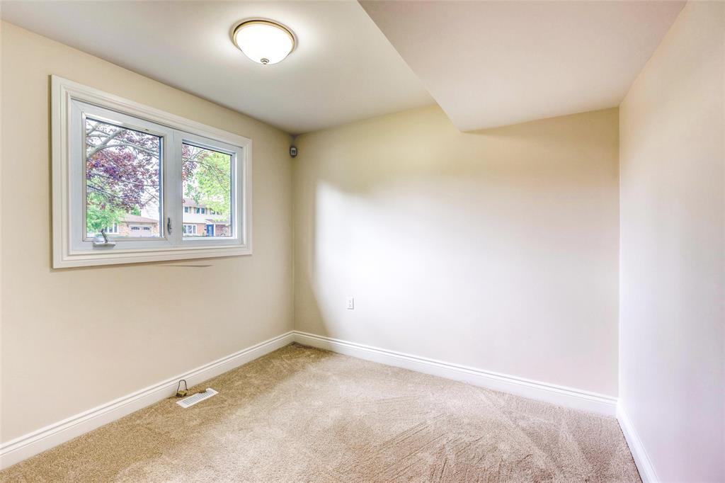 1324 WILTSHIRE Drive, Sarnia, Ontario, Canada