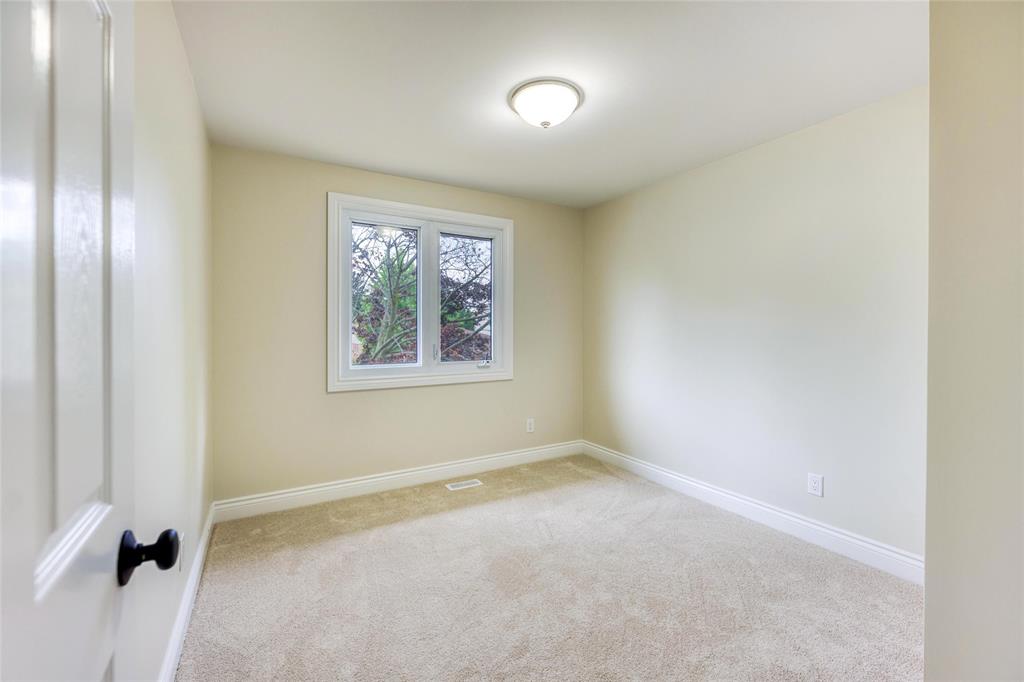 1324 WILTSHIRE Drive, Sarnia, Ontario, Canada