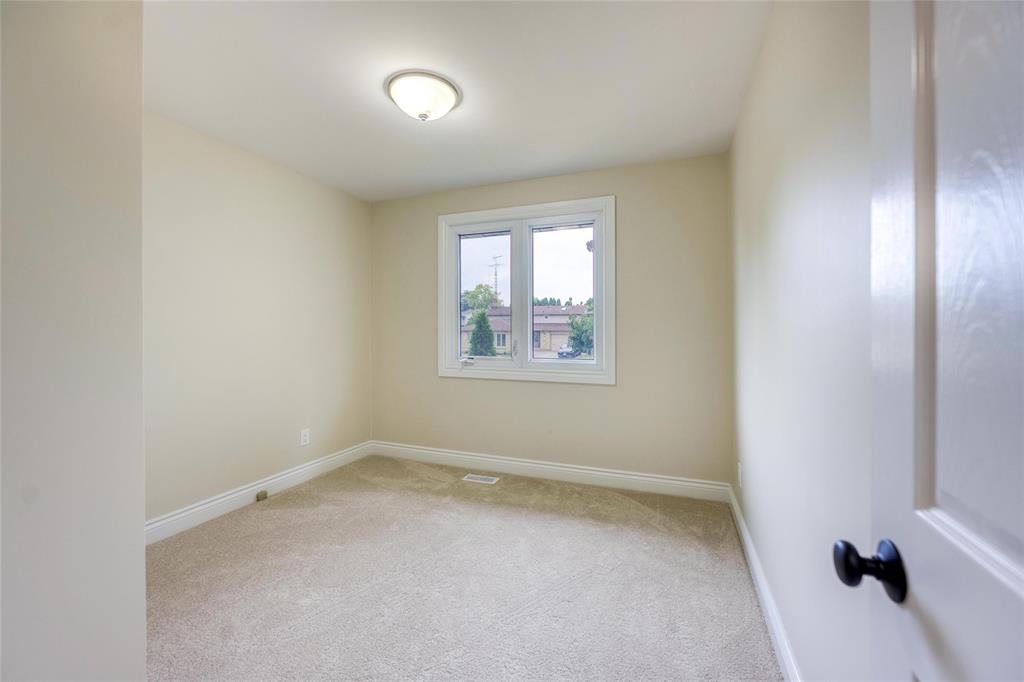 1324 WILTSHIRE Drive, Sarnia, Ontario, Canada