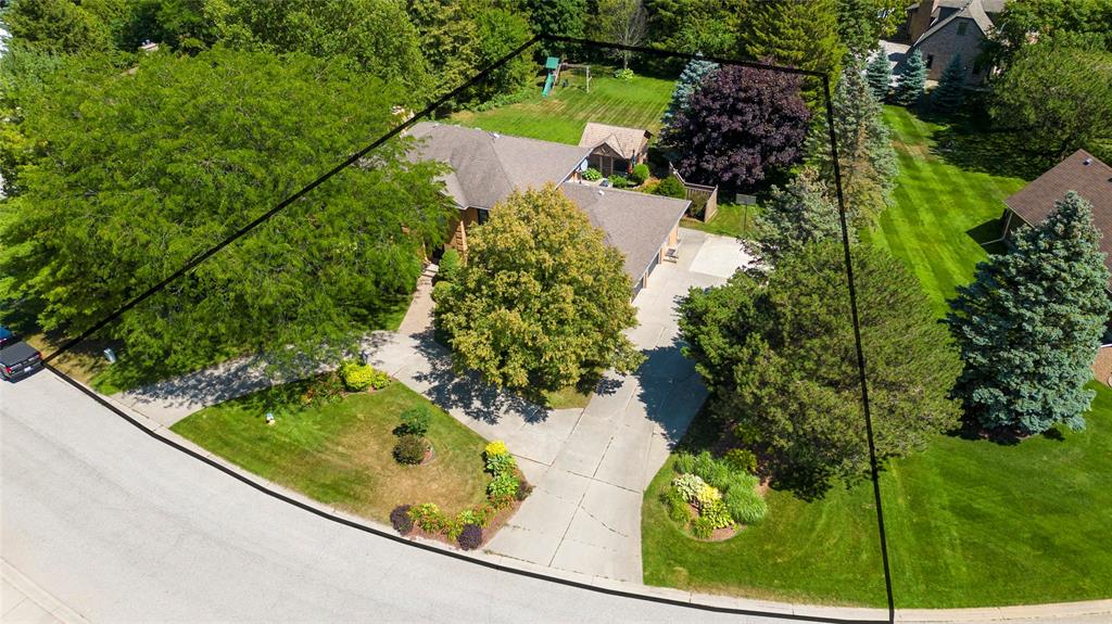 1600 HOLDEN Drive, Sarnia, Ontario, Canada