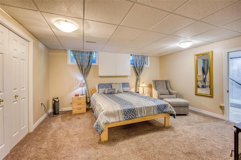 1600 HOLDEN Drive, Sarnia, Ontario, Canada