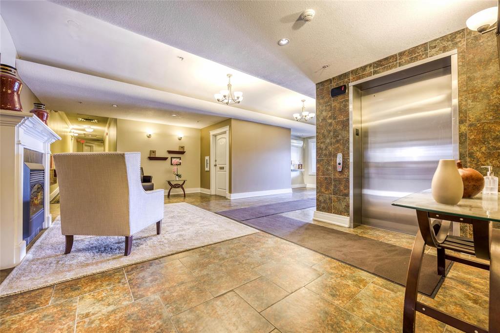 1550 VENETIAN Boulevard Unit# 206, Point Edward, Ontario, Canada