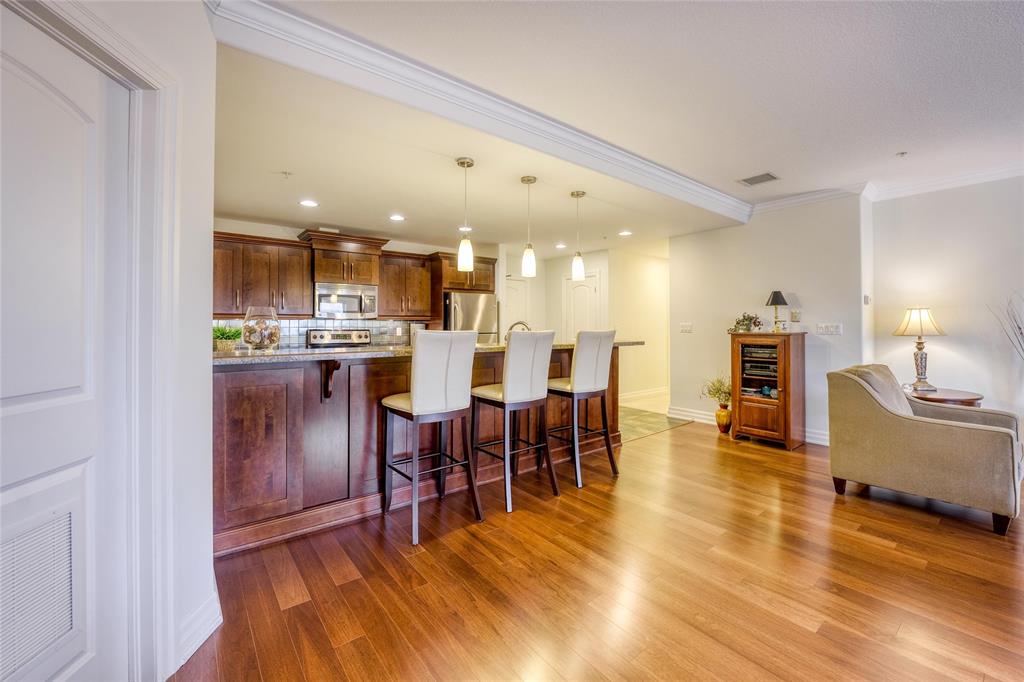1550 VENETIAN Boulevard Unit# 206, Point Edward, Ontario, Canada