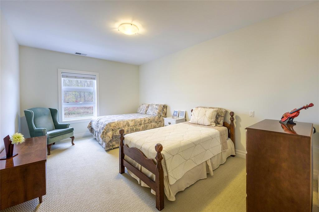 1550 VENETIAN Boulevard Unit# 206, Point Edward, Ontario, Canada